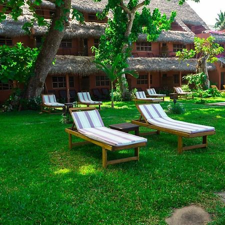 Nosy Lodge Bagian luar foto